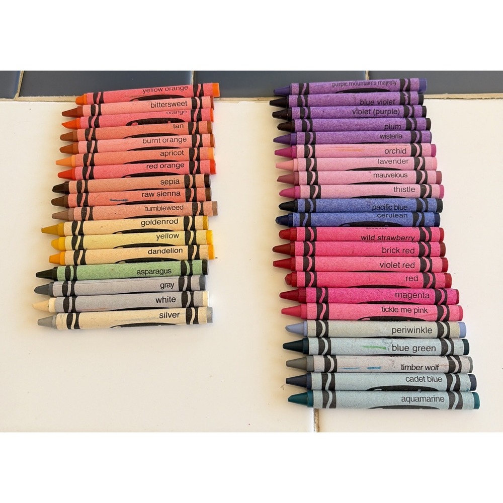 VTG 1997 Crayola Crayons by Binney & Smith Lot of 39 Colors some RARE (D5)
